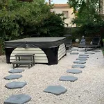 Les Dahlias 4 Personnes Jacuzzi Barbecue Jardin Arbore Climatise *