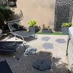 Les Dahlias 4 Personnes Jacuzzi Barbecue Jardin Arbore Climatise Apartamento