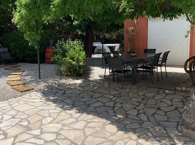 アパート Les Dahlias 4 Personnes Jacuzzi Barbecue Jardin Arbore Climatise アグド