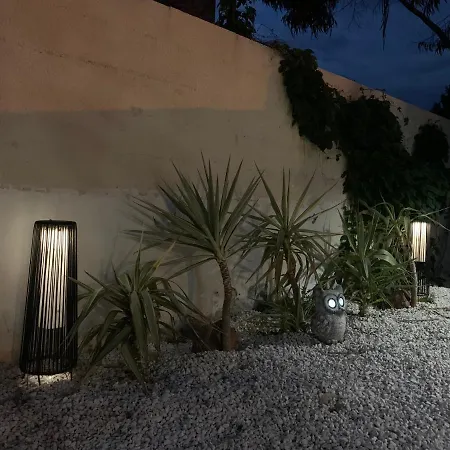 Les Dahlias 4 Personnes Jacuzzi Barbecue Jardin Arbore Climatise