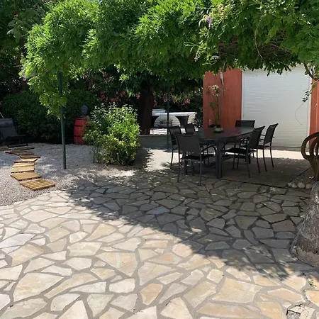 Apartment Les Dahlias 4 Personnes Jacuzzi Barbecue Jardin Arbore Climatise Agde