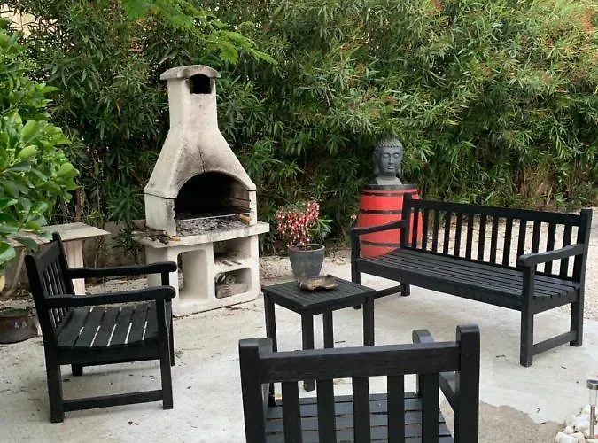 Апартаменти Les Dahlias 4 Personnes Jacuzzi Barbecue Jardin Arbore Climatise *